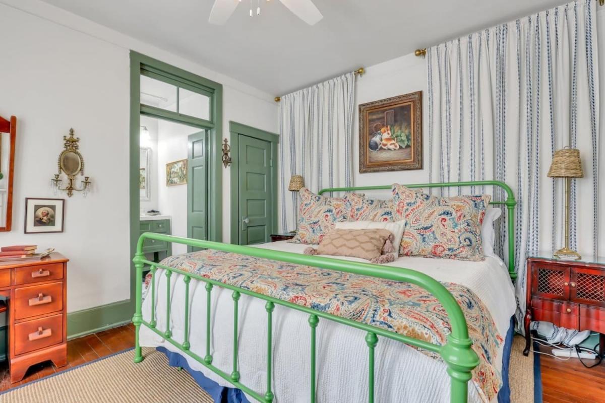 The Graham On Oglethorpe Square Villa Savannah Bagian luar foto